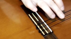 Замена струн на классической гитаре