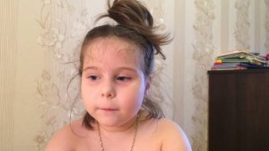 Милана рассказывает стих про Таню.