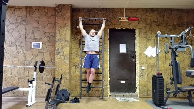 Челлендж кто дольше провесит на турнике. смотреть онлайн