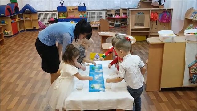 Занятие по нетрадиционной технике  рисования 2 -3 года,Титоренко Л.С.