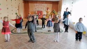 Танец под композицию "Кленовый лист". Мероприятие " Приключения Подсолнушка"