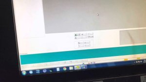Пыль под экраном монитора