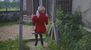 Песня про Резиновую женщину.
Одежда из латекса: https://8idei.ru/odezhda-iz-lateksa/