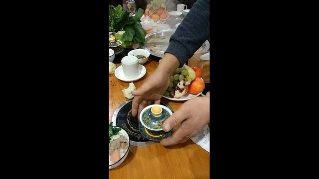 ХОГО («горячий котелок», или — «монгольский котелок»)