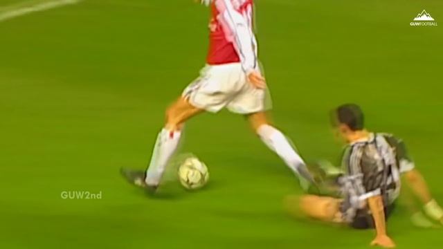 САМЫЕ ЗАПОМИНАЮЩИЕСЯ МОМЕНТЫ В ФУТБОЛЕ смотреть онлайн