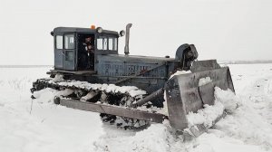 Редкий советский бульдозер Т-180 БАЗ в идеальном состоянии до сих пор на ходу!