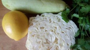 Капустный салат с кабачками