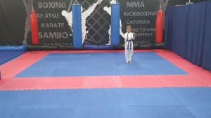 Ката Кобудо с  Камами, название ката Тазан!