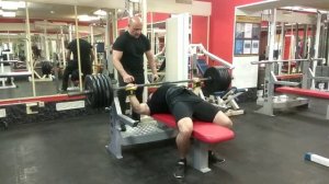 Панкратов Илья жмёт лёжа 200/10 на тренировке ГМВ