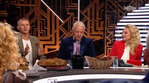 Привет, Андрей. Парень из Батайска Николай Горобец передаёт привет своему городу и своим родным.