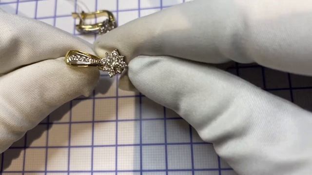 Бриллиантовые серьги в форме розочки смотреть онлайн