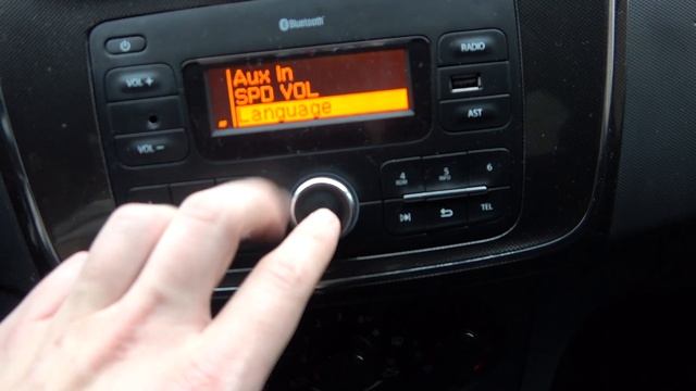 How to Change Radio Language in Dacia Sandero ( 2011 - 2020 ) - Set Up New Radio Language смотреть онлайн