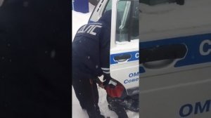 Задержание при попытке включить телефон