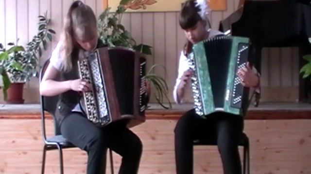 р.н.п. "Во поле береза стояла" обр. Л.Колесова исп. Ершова А. и Чижина Е. смотреть онлайн