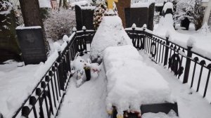 Могила Гоголя на Новодевичьем кладбище Москвы