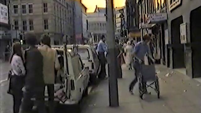 The Earwigs Arriving at Rafters Manchester - 1981 смотреть онлайн