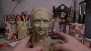 Скульптурная лепка из пластилина. Из девушки в старуху.