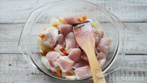 Рис с курицей и овощами в микроволновке