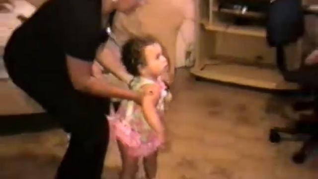 Lucia Telles - Entre tapas e Beijos (Updated) 25/12/2006 смотреть онлайн