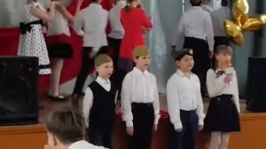 Новопавловск 5Б класс инсценировка военной песни к 23 февраля