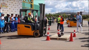 Конкурс профессионального мастерства. Проведение Чемпионата погрузчиков "Складские Игры".