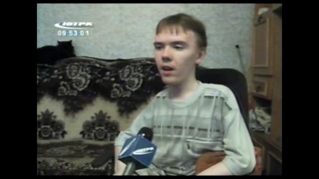 Поэт Антон Гапоник 07.12.1989-27.09.2013 читает свое стих-е . 17 лет. 2006г. смотреть онлайн