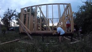 Строим каркасный дом. Часть 8. Подъем 4-й стены