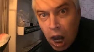 А я не понял что вы делаете в моём холодильнике?