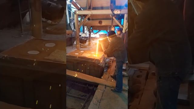 Разливка металла. смотреть онлайн