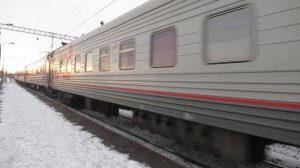 Электровоз ЭП1М-469 с пассажирским поездом