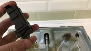 Ремонт электропожига в плите Ханса Hansa. Замена генератора высокого напряжения w10r-4a miflex