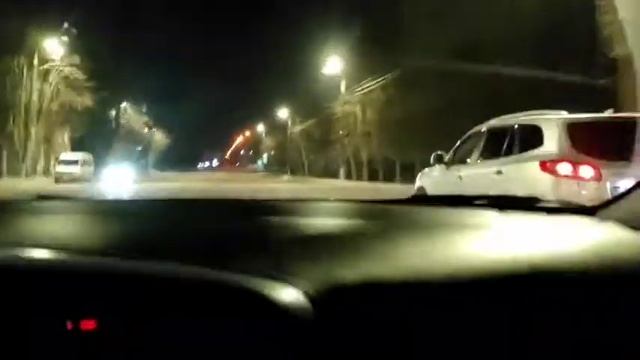 Гонка Хендай Санта-Фе 2 2.0 дизель 186 л.с. против Киа К5 2.0 LPI (газ) 150 л.с. смотреть онлайн