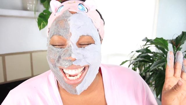 REAL vs FAKE Carbonated Bubble Clay Mask! ? смотреть онлайн