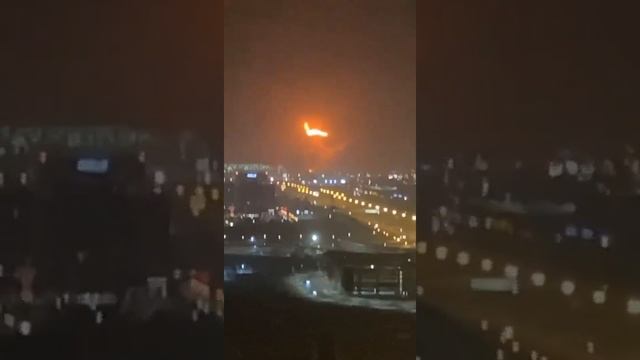 Взрыв произошел на судне у порта Джебель-Али в Дубаи смотреть онлайн