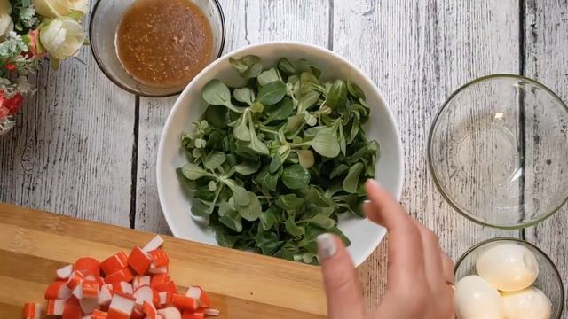 Салат с КРАБОВЫМИ ПАЛОЧКАМИ БЕЗ МАЙОНЕЗА По - весеннему! Просто и легко!