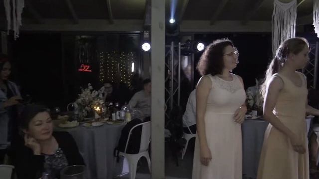 Live живое видео без монтажа со свадьбы. Конкурс на свадьбе. Способ разыграть букет. Ведущий Плахти смотреть онлайн