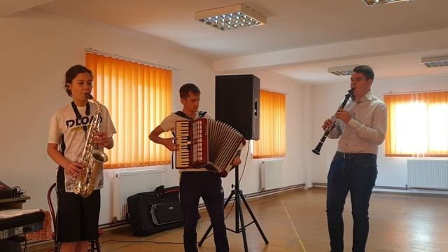 Saxofon & clarinet смотреть онлайн
