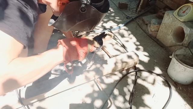 Спасаю спину и ноги.Как без крана поднять блоки на второй этаж смотреть онлайн