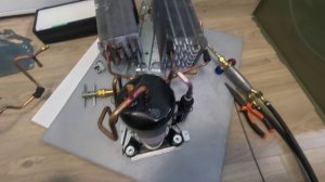 Сушильная машина Bosch. Не сушит, утечка фриона, опять переделываем за другими "мастерами"