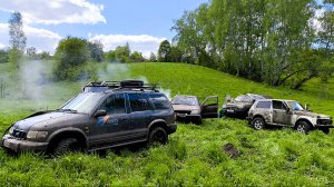 УАЗ с мёртвым мотором на бездорожье объехал всех, Jeep остался без лебёдки.