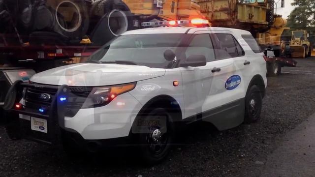 Ford Police Interceptor Utility - Marked with Whelen Lights смотреть онлайн