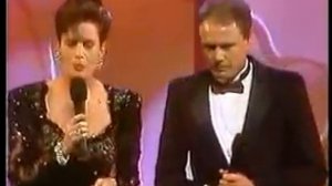 LUCIA MENDEZ Y ANDRES GRACIA CONDUCIENDO
