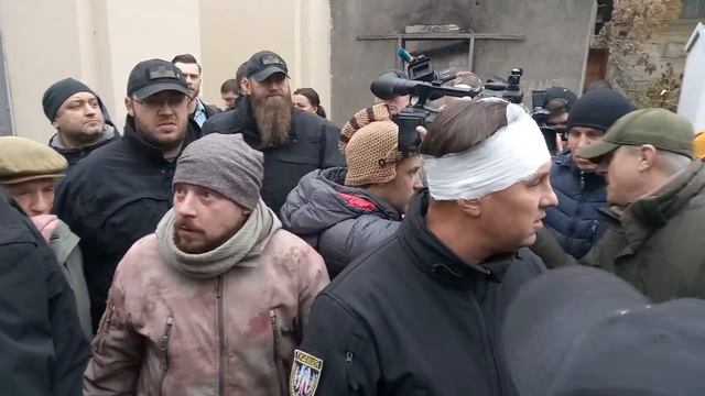 Начальнику полиции Одесской области Головину разбили голову. 18.11.2017 смотреть онлайн