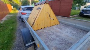 Вручную копаем колодец. Серая глина на дне колодца.