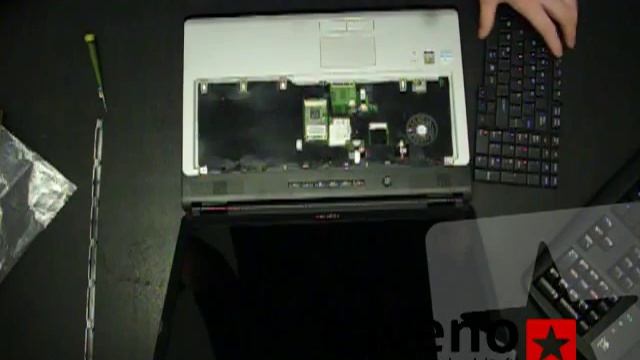 Toshiba Satellite L350 Serie - Tastaturwechsel смотреть онлайн