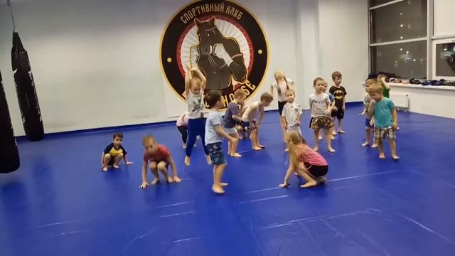 Малышня. Тренировки. Muay thai. Kids. Junior. Sport. Best. Маленькие спортсмены. Лучший спорт смотреть онлайн