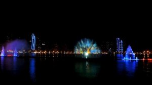 Цветной фонтан в Шардже ОАЭ