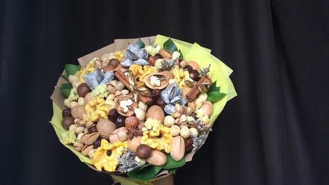 Букет из орехов и сухофруктов "Сладкий ореховый"
