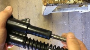 Передние амортизаторы УЛЬТРОН Ultron T11