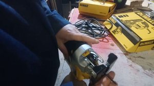Электролобзик DEWALT DW349-ks